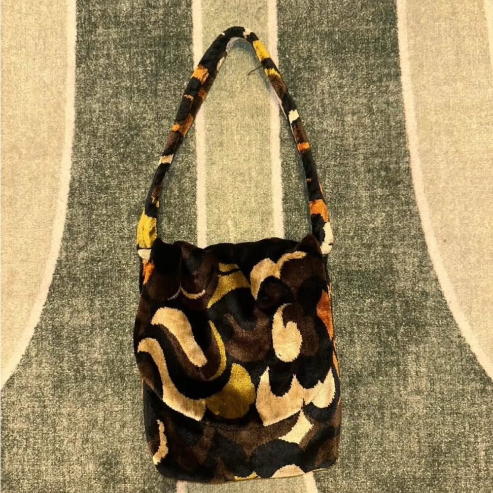 Rare 60s/70s Carpet Bag Of America